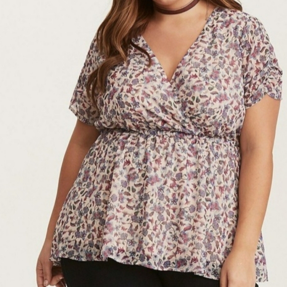Torrid Romantic Cottagecore Flirty Date Night size 1X floral surplice blouse - Picture 1 of 9